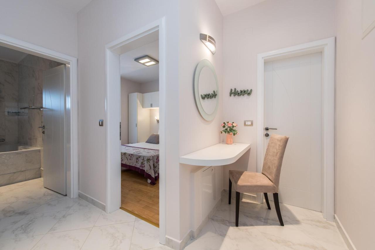 Apartamento Pool Terrace Sea View Sarkic Novalja Exterior foto
