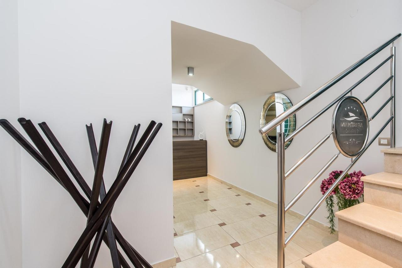 Apartamento Pool Terrace Sea View Sarkic Novalja Exterior foto