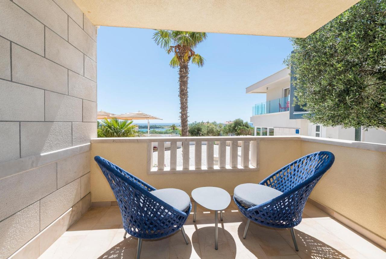 Apartamento Pool Terrace Sea View Sarkic Novalja Exterior foto