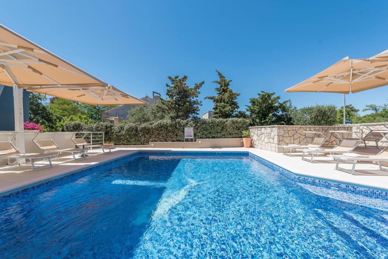 Apartamento Pool Terrace Sea View Sarkic Novalja Exterior foto